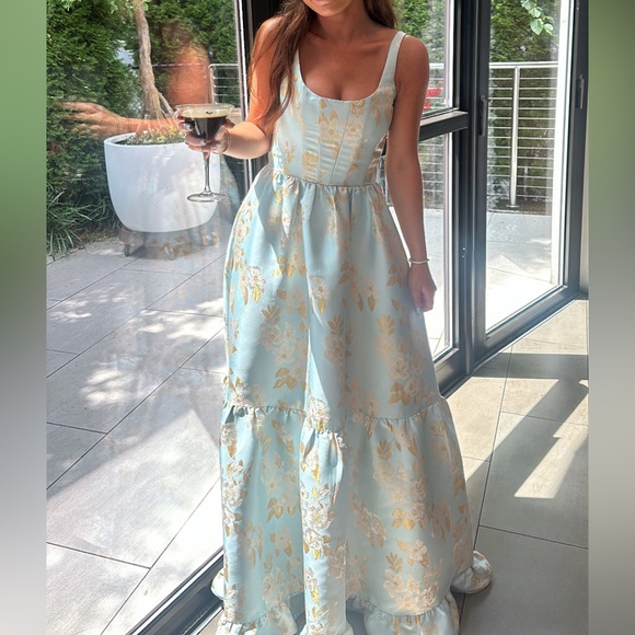 V.Chapman Gown - The Avery Dress in Ballad Blue Baroque Floral - Picture 4 of 7